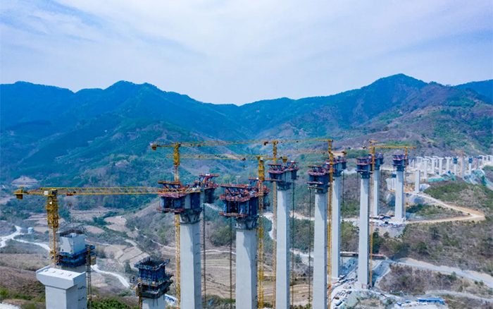 比肩青山接桂黔 | 88858cc永利群塔助建雅长特大桥