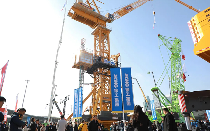 bauma CHINA 2024丨88858cc永利塔式起重机、智能施工升降机火热亮相