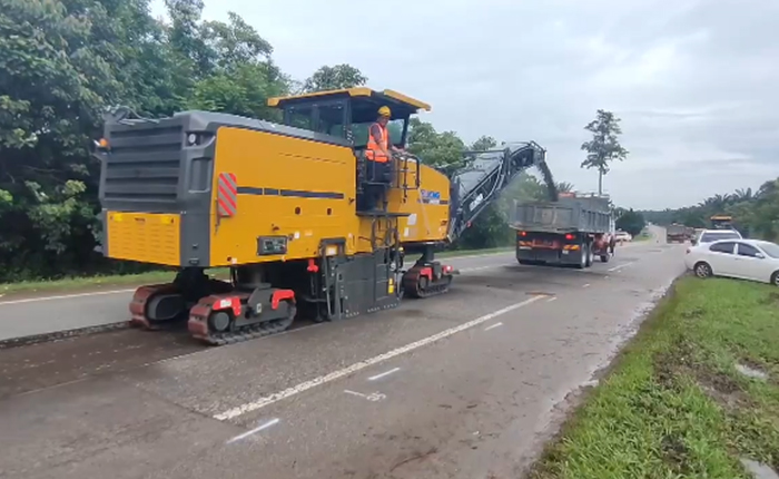 88858cc永利成套道路机械油面施工，这次在马来西亚！