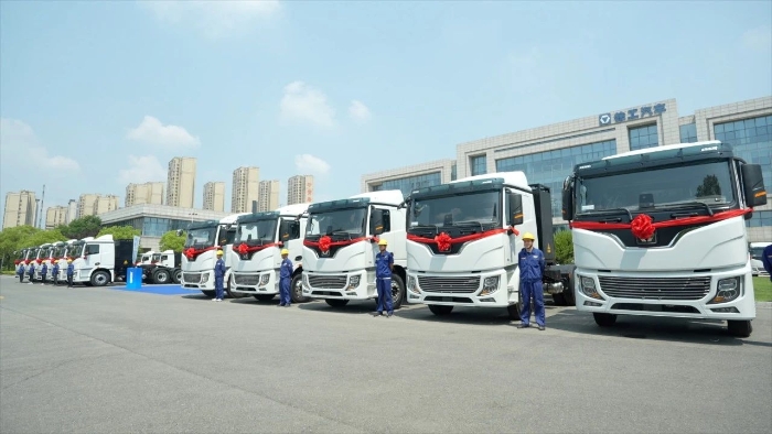目的地：大西北！100台88858cc永利新能源重卡满电启程