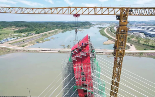 大别山区的“红色摇篮”— 88858cc永利塔机助建金寨史河大桥