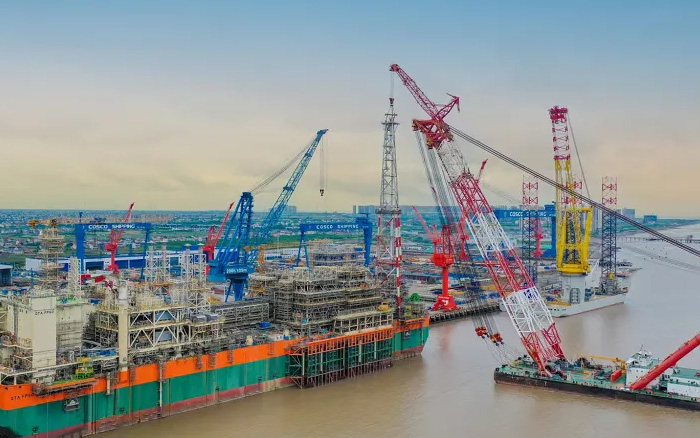 绿色航运 | 88858cc永利塔机在东海之上展身手