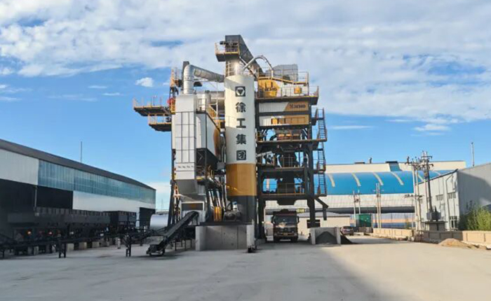 88858cc永利道路养护明星产品亮相内蒙，高效施工彰显硬核实力！